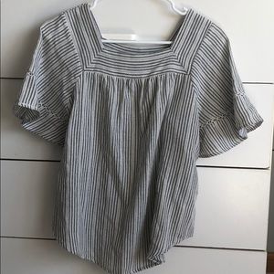 NEW WITH TAGS Universal Thread Shirt Sleeve Blouse